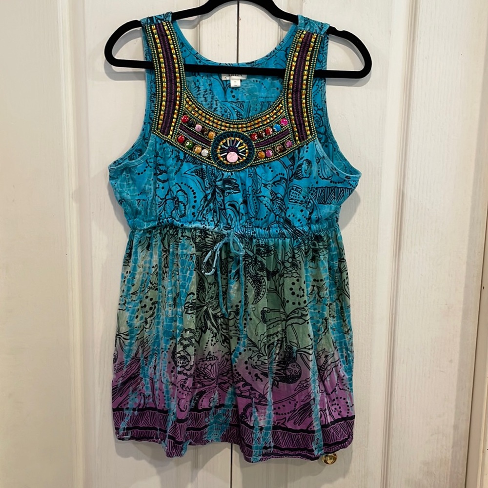 Bila sleeveless top. XL
